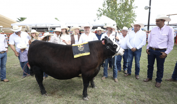 Con la Exposasis en Múzquiz seguimos fortaleciendo nuestra cultura vaquera en Coahuila: Manolo